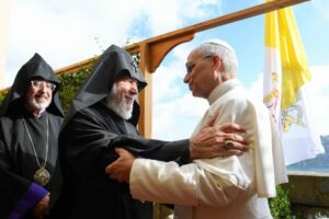 Karekin II pela primeira vez em audiência com Leão XIV: foco na paz