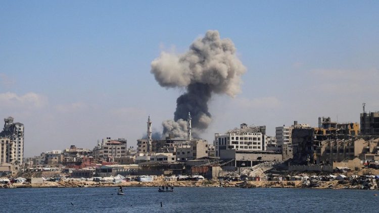 Guerra em Gaza: UE suspende apoio bilateral a Israel