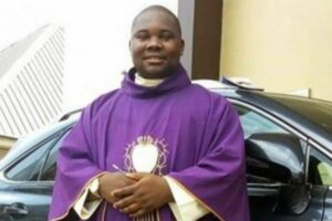 Nigéria, mais um sacerdote morto em emboscada