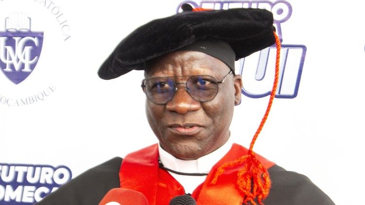 “Exploração indevida de recursos, ferida aberta na casa comum”: diz o Reitor da UCM