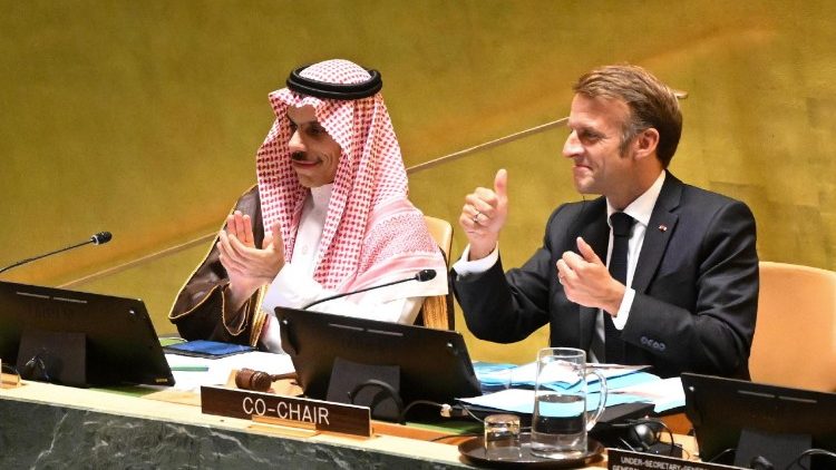 França e outros cinco países reconhecem o Estado da Palestina