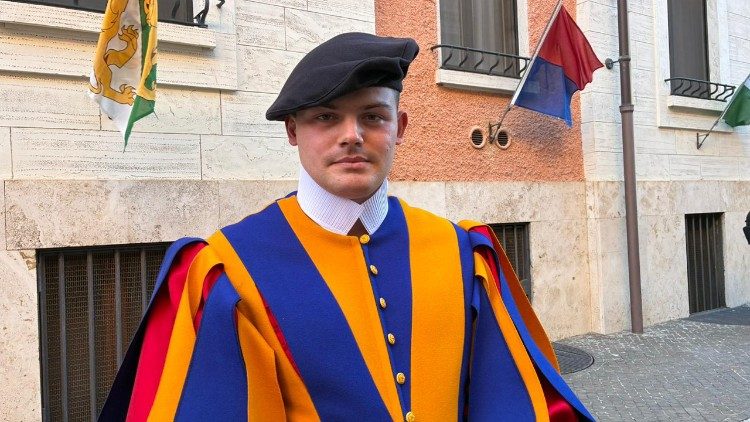 “Como um casamento”: 27 novos Guardas Suíços juram fidelidade ao Papa