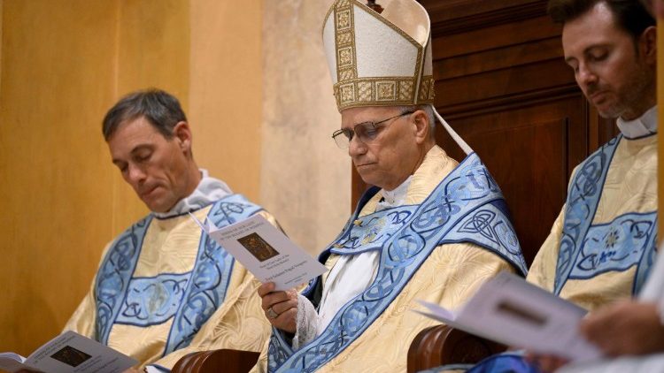 Papa: assim como Maria, devemos aprender a confiar. O tempo de Deus é perfeito
