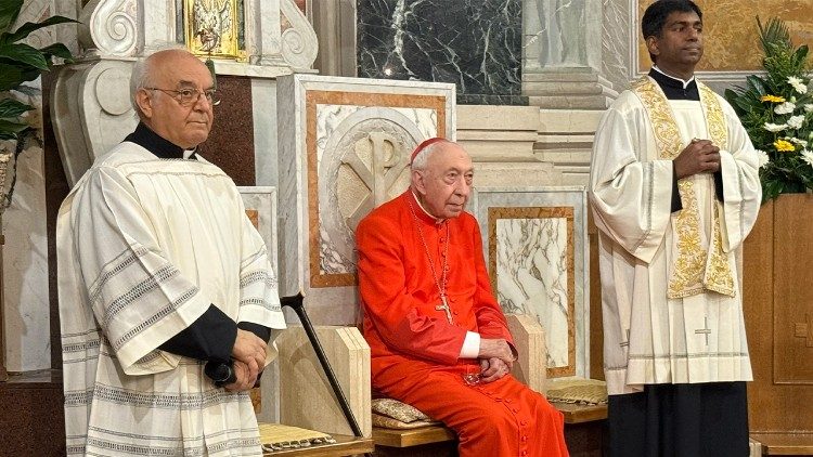 Angelo Acerbi: cardeal centenário toma posse da sua igreja em Roma