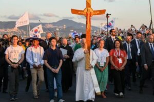 Papa aos jovens: não sigam quem usa a fé para dividir, escutem a voz de Deus