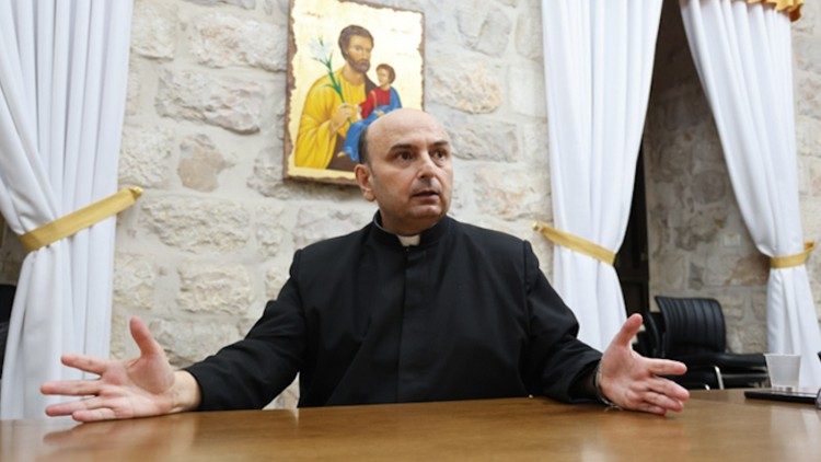 Padre Romanelli: o Papa reza pela paz em Gaza