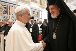 O Papa em Nicéia, metropolita Emanuel: acolhemos com alegria a sua visita