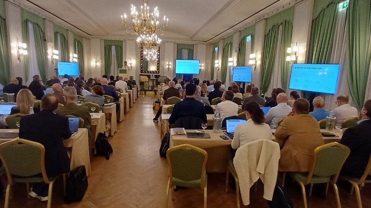 Conferência de Agências de Notícias, Ruffini: “construir confiança”
