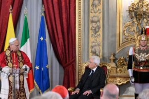 Papa: promover uma convivência pacífica para os membros da família humana