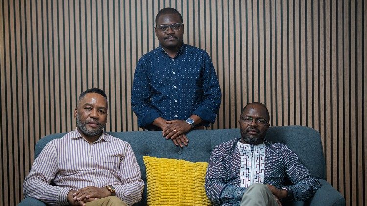 Padre Celestino Epalanga e Albino Pakisi lançam desafios à reconciliação em Angola