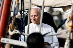 O Papa aos jovens em Ostia: vocês são um sinal de esperança para o mundo