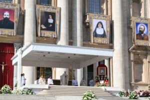 Leão XIV: os novos santos e santas mantiveram acesa a lâmpada da fé