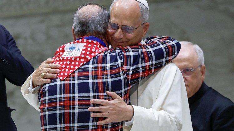 Papa a ciganos: trabalho e oração, força para derrubar muros da desconfiança e do medo