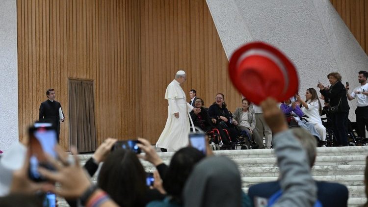 Leão XIV: a santidade floresce no serviço cotidiano aos mais vulneráveis