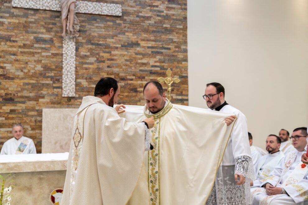 Paróquia Nossa Senhora de Fátima acolhe com gratidão o novo administrador paroquial, padre Bruno Navarro