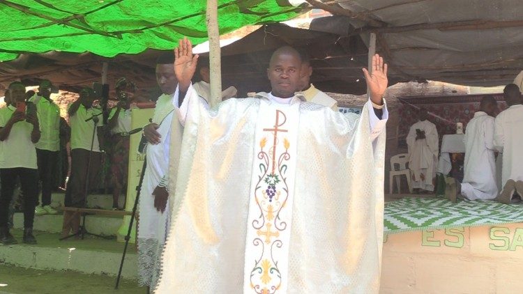 Novo sacerdote Comboniano na arquidiocese de Nampula: Padre Samuel Miguel