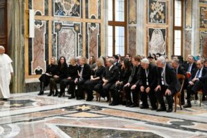 Leão XIV pede uma “educação digital ética” para proteger as crianças na era da IA