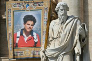 Carlo Acutis chega a Cássia, uma exposição na Basílica de Santa Rita