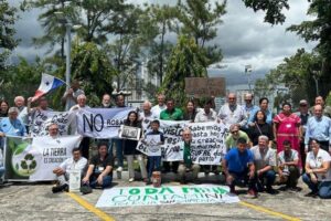 Equador, Igreja na linha de frente contra as minas que devastam e matam