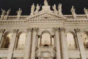 Uma Noite na Catedral para os jovens romanos