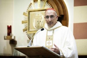 Cardeal Reina aos jovens: vamos nos afastar das lógicas do ódio