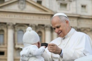 Leão XIV: como Dorothy Day, transformar esperança em decisão e serviço