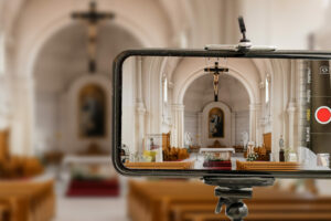 Evangelizar com o olhar: o poder dos vídeos na missão da Igreja