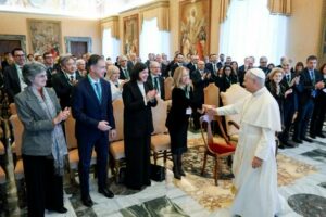 Papa alerta para mudança rápida causada pela IA e pede atenção às crianças e jovens