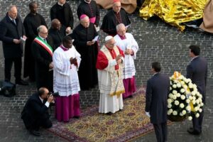 Leão XIV aos pés da Imaculada: aprender a arte da reconciliação