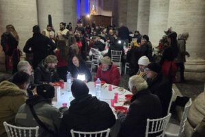 Uma ceia de Natal para os pobres no coração da Igreja