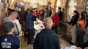 Cardeal Krajewski e Athletica Vaticana juntos para acolher pessoas carentes em Roma