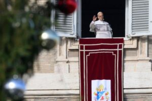 O Papa: acreditar na paz e escolher o caminho desarmado de Jesus e dos mártires