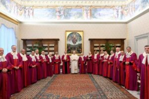 O Papa à Rota Romana: defender a verdade sem rigidez e exercer a caridade sem omissão