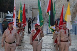 Escoteiros de Belém a serviço da liturgia e comunidade cristã