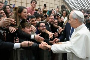 Papa aos jovens: “Uma vida de curtidas sem afeto nos decepciona”
