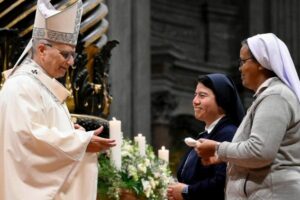 Leão XIV: consagrados são chamados a testemunhar que Deus está presente na história