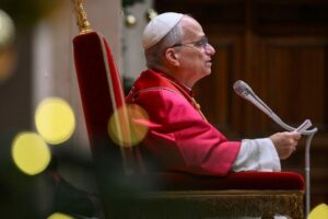 O Papa e o “sabor orwelliano” das palavras. Padre Piccolo: são poderosas, mas frágeis