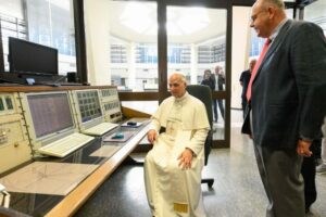 A Rádio Vaticano celebra o Dia Mundial da Rádio com sete programas multilingues