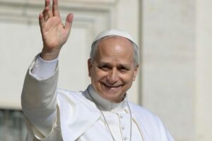 De Pavia a Lampedusa, o tour de Leão XIV pela Itália