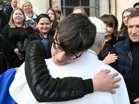 Ucrânia: o amor de familiares de desaparecidos e prisioneiros que não desiste
