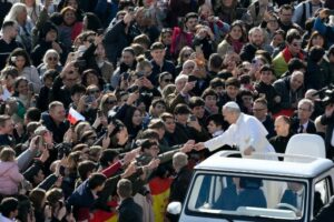 Igreja na Espanha celebra visita de Leão XIV: “vamos recebê-lo de braços abertos”