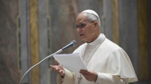 Exercícios espirituais, o Papa: experiência profunda, senti-me convidado a refletir