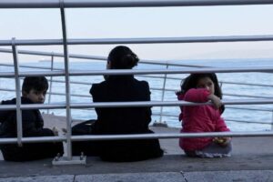 O refúgio da maternidade: mães brasileiras em meio à tensão no Oriente Médio