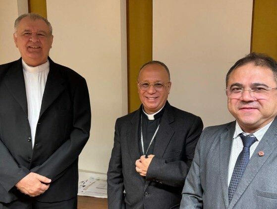 Bispo de Sobral, no Ceará, Dom Vasconcelos, visita a Rádio Vaticano