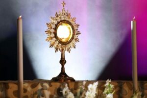 “24 horas para o Senhor”: igrejas abertas para oração e confissão