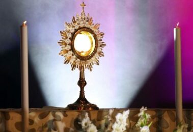 “24 horas para o Senhor”: igrejas abertas para oração e confissão