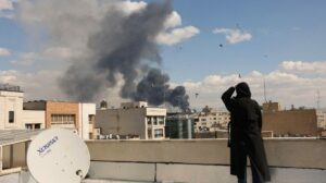 Ataques de amplo alcance do Irã, que alerta: “Nenhuma abertura para o diálogo”