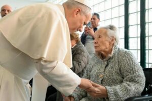 Papa em visita a Ponte Mammolo, em Roma: comunidade próxima a presos de Rebibbia