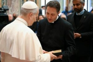 O Papa: os cristãos responsáveis pelos conflitos armados fazem um exame de consciência?