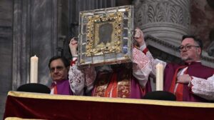 Véu de Verônica na Basílica de São Pedro: um convite à compaixão e à proximidade de Cristo